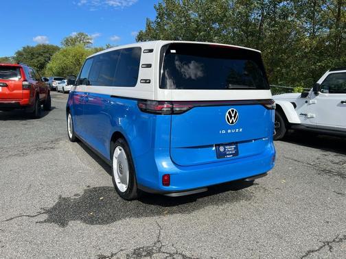 2025 Volkswagen ID. Buzz 1st Edition with 4MOTION