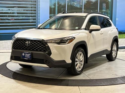 2022 Toyota Corolla Cross LE