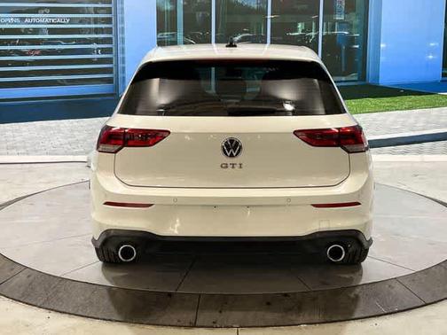 2022 Volkswagen Golf GTI 2.0T SE DSG