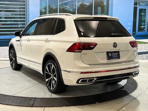2022 Volkswagen Tiguan 2.0T SEL R-Line 4MOTION