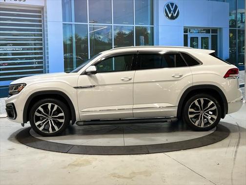 2022 Volkswagen Atlas Cross Sport 3.6L V6 SEL Premium R-Line