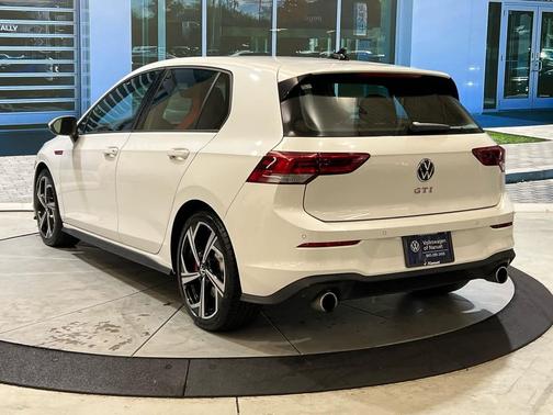 2024 Volkswagen Golf GTI 2.0T SE DSG