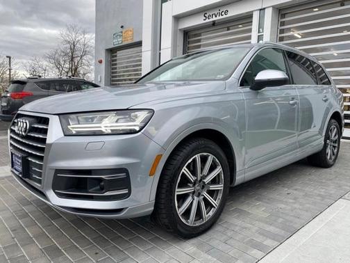 Photo 4 of 44 of 2018 Audi Q7 3.0T Premium Plus