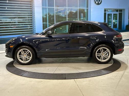 2021 Porsche Macan AWD