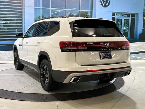 2025 Volkswagen Atlas 2.0T Peak Edition