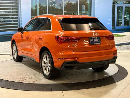 2024 Audi Q3 Premium 45 TFSI S line quattro Tiptronic