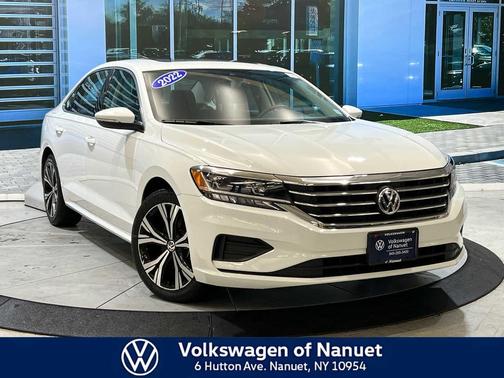 2022 Volkswagen Passat 2.0T SE