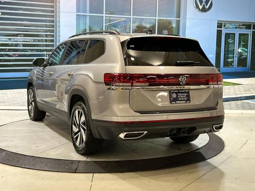 2025 Volkswagen Atlas 2.0T SE w/Technology 4MOTION