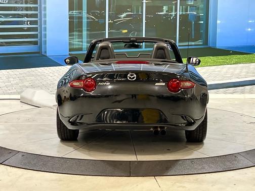 2016 Mazda MX-5 Miata Sport