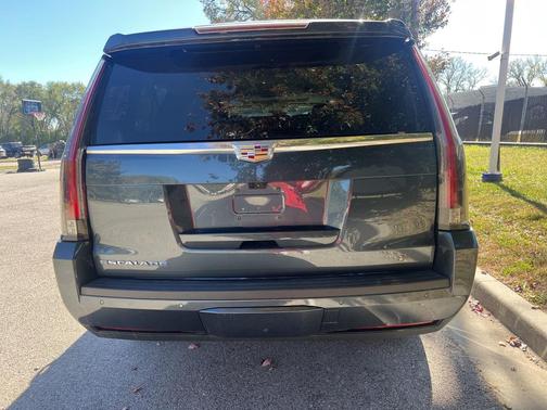 2019 Cadillac Escalade ESV Luxury