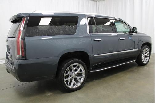 2019 Cadillac Escalade ESV Luxury