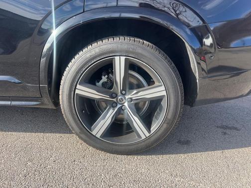 2019 Volvo XC90 T5 R-Design