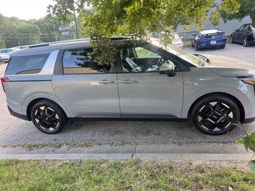 2025 Kia Carnival EX