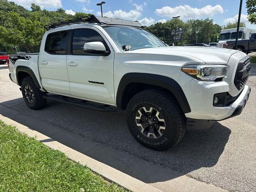 Super White 2017 Toyota Tacoma TRD Off Road