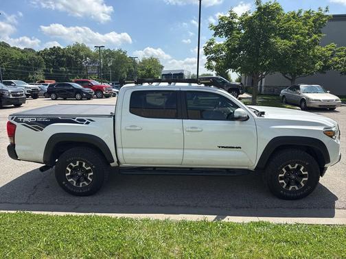 Super White 2017 Toyota Tacoma TRD Off Road