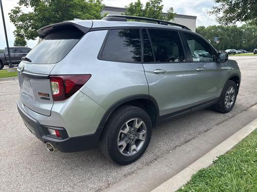 Lunar Silver Metallic 2023 Honda Passport AWD TrailSport