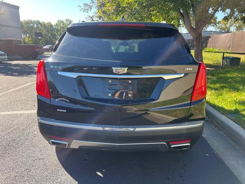 Stellar Black Metallic 2017 Cadillac XT5 Platinum
