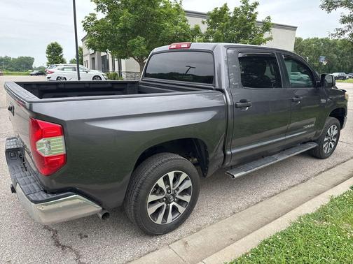 Magnetic Gray Metallic 2018 Toyota Tundra SR5
