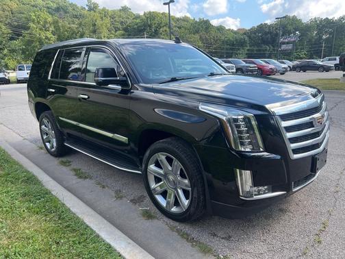 2018 Cadillac Escalade Luxury