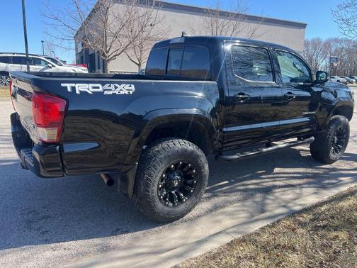 2016 Toyota Tacoma TRD Sport