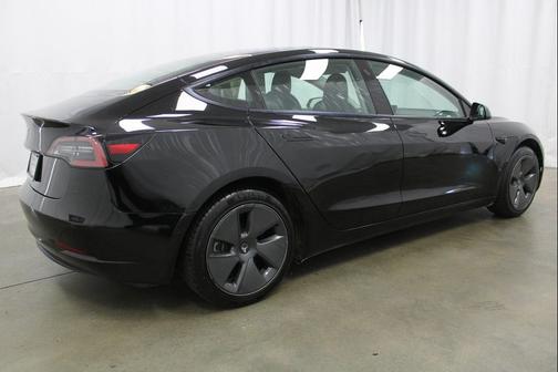 2022 Tesla Model 3 Standard Range