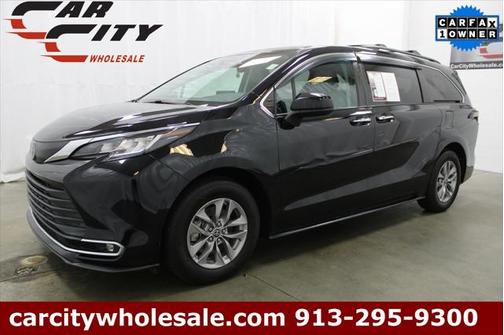2022 Toyota Sienna XLE 7 Passenger