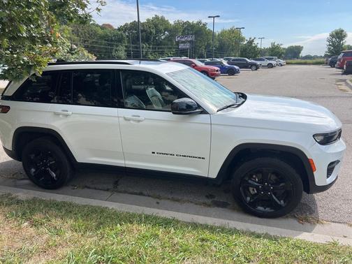 2023 Jeep Grand Cherokee Altitude