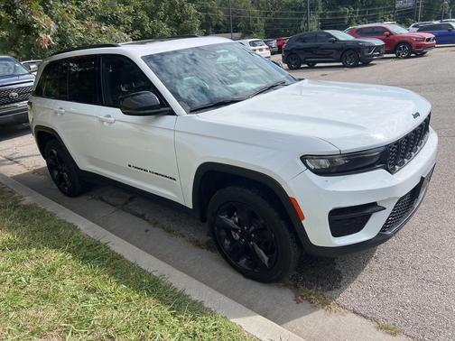 2023 Jeep Grand Cherokee Altitude