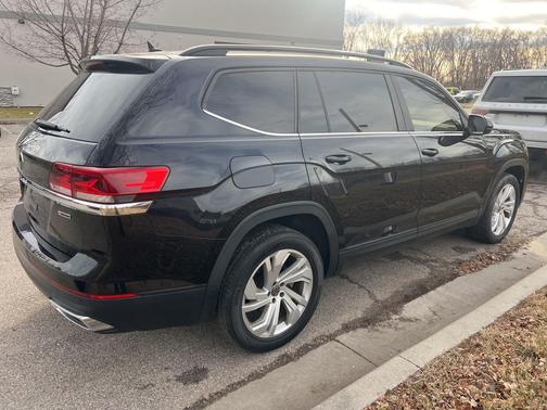 2021 Volkswagen Atlas 3.6L SE w/Technology