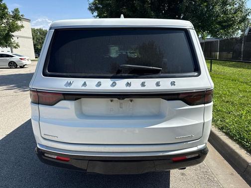 Bright White Clearcoat 2023 Jeep Wagoneer L Series II 4x4