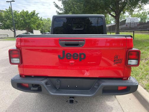 Firecracker Red Clearcoat 2021 Jeep Gladiator Sport