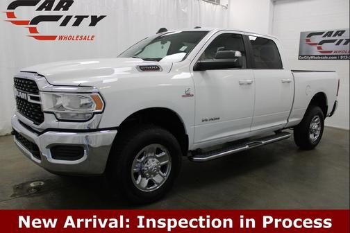 Bright White Clearcoat 2022 RAM 2500 Big Horn Crew Cab 4x4 6'4' Box