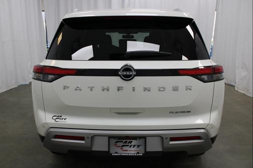 2022 Nissan Pathfinder Platinum 2WD