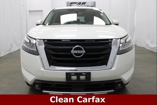 2022 Nissan Pathfinder Platinum 2WD
