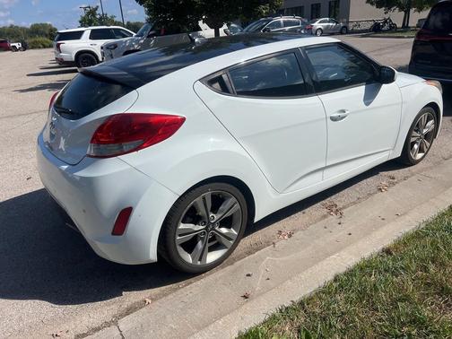 2016 Hyundai Veloster Base