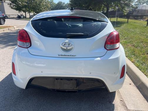 2016 Hyundai Veloster Base