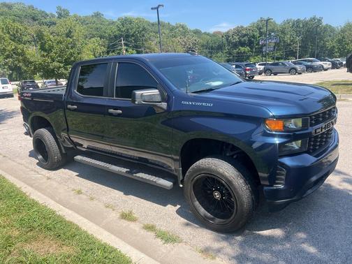 2020 Chevrolet Silverado 1500 Custom