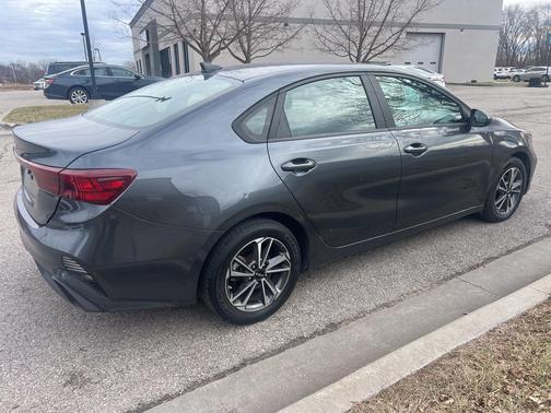 2022 Kia Forte LXS
