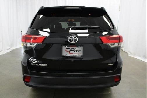 2018 Toyota Highlander LE
