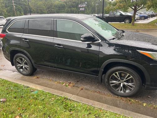 2018 Toyota Highlander LE