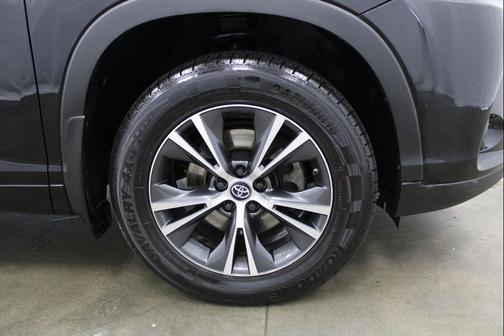 2018 Toyota Highlander LE