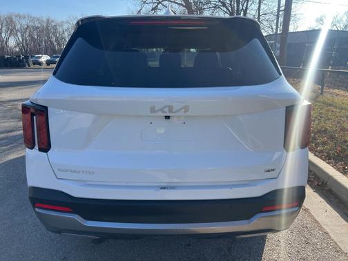 2024 Kia Sorento S