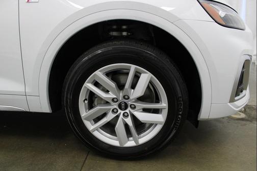 2022 Audi Q5 45 S line Premium
