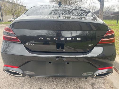 2022 Genesis G70 3.3T RWD