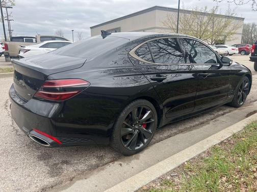 2022 Genesis G70 3.3T RWD