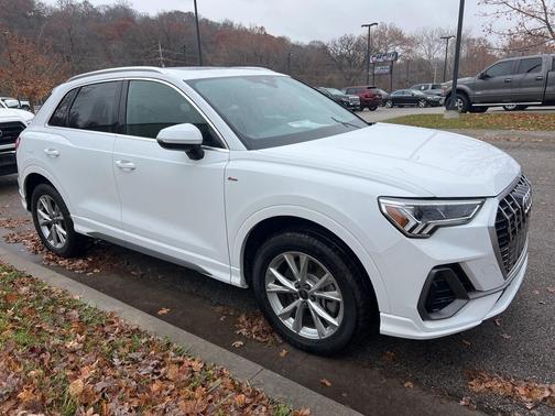 2024 Audi Q3 Premium 45 TFSI S line quattro Tiptronic
