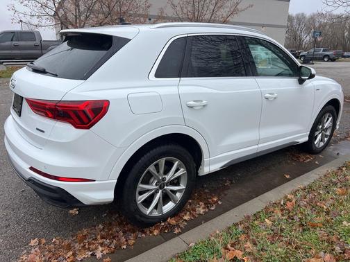 2024 Audi Q3 Premium 45 TFSI S line quattro Tiptronic