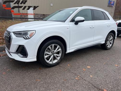 2024 Audi Q3 Premium 45 TFSI S line quattro Tiptronic