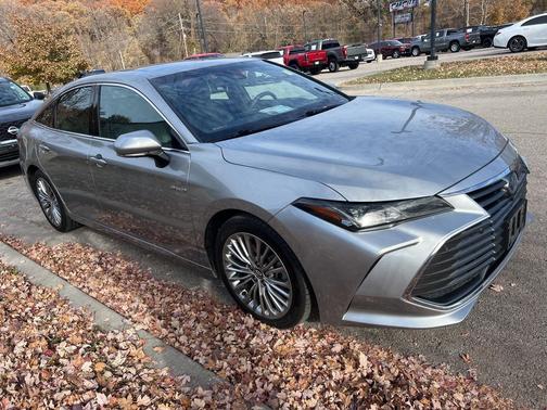 2020 Toyota Avalon Hybrid Limited