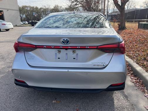 2020 Toyota Avalon Hybrid Limited